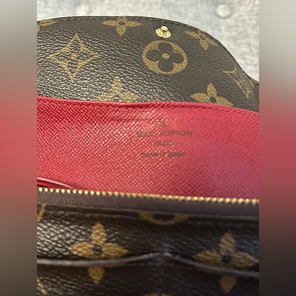 Louis Vuitton Emilie Wallet - Picture 6 of 8